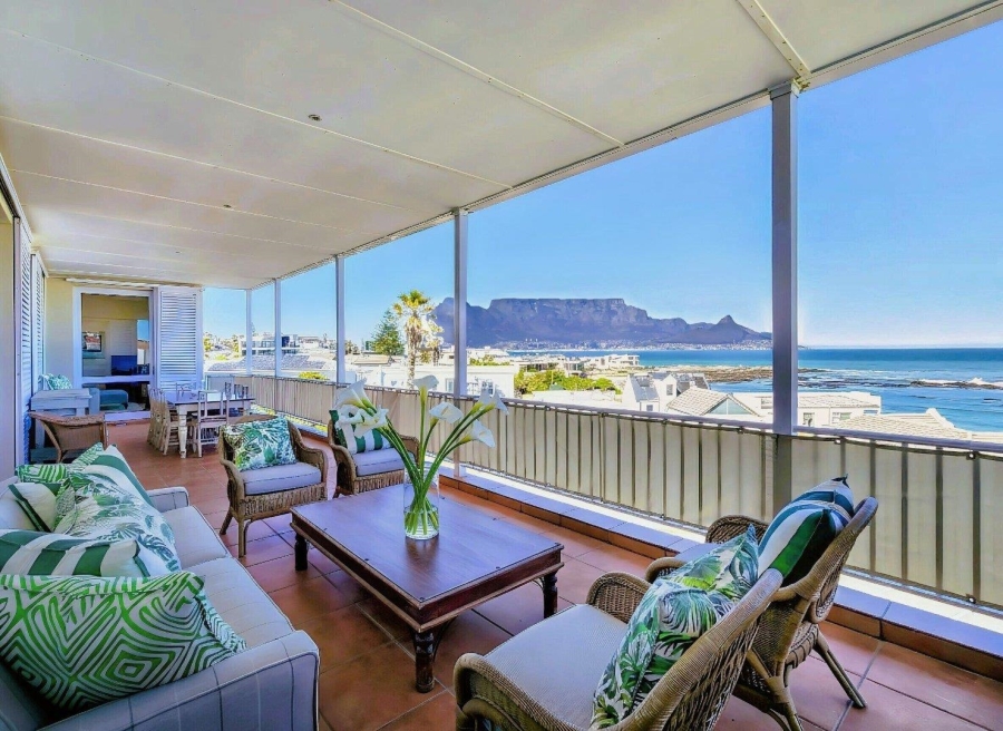 6 Bedroom Property for Sale in Bloubergstrand Western Cape